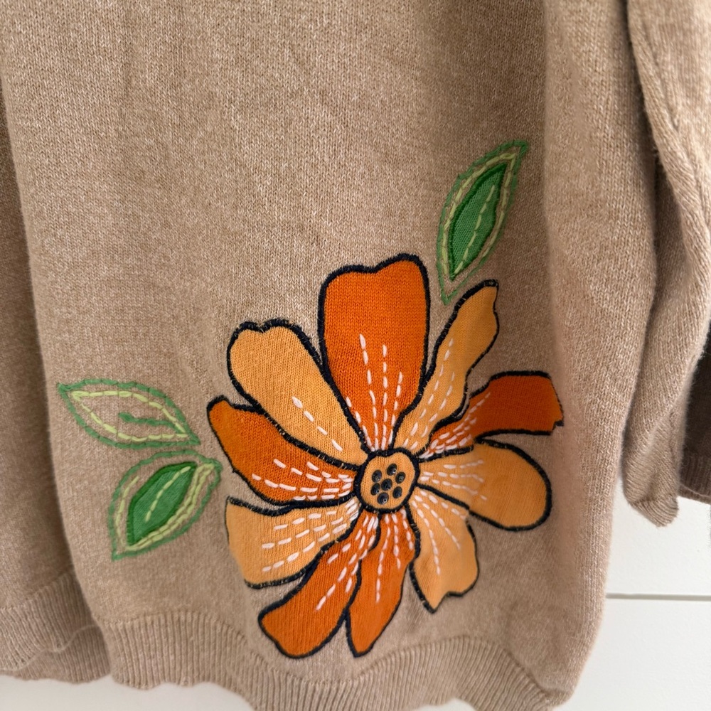 Alfred Dunner 3XL Embroidered Flower Sweater Top 3/4 Sleeve Tan Lightweight - Picture 3 of 5
